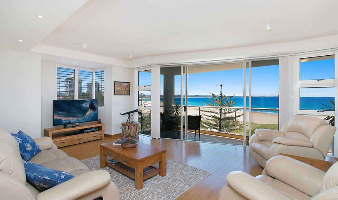 Mansion with Private Pool and Landscaped Garden