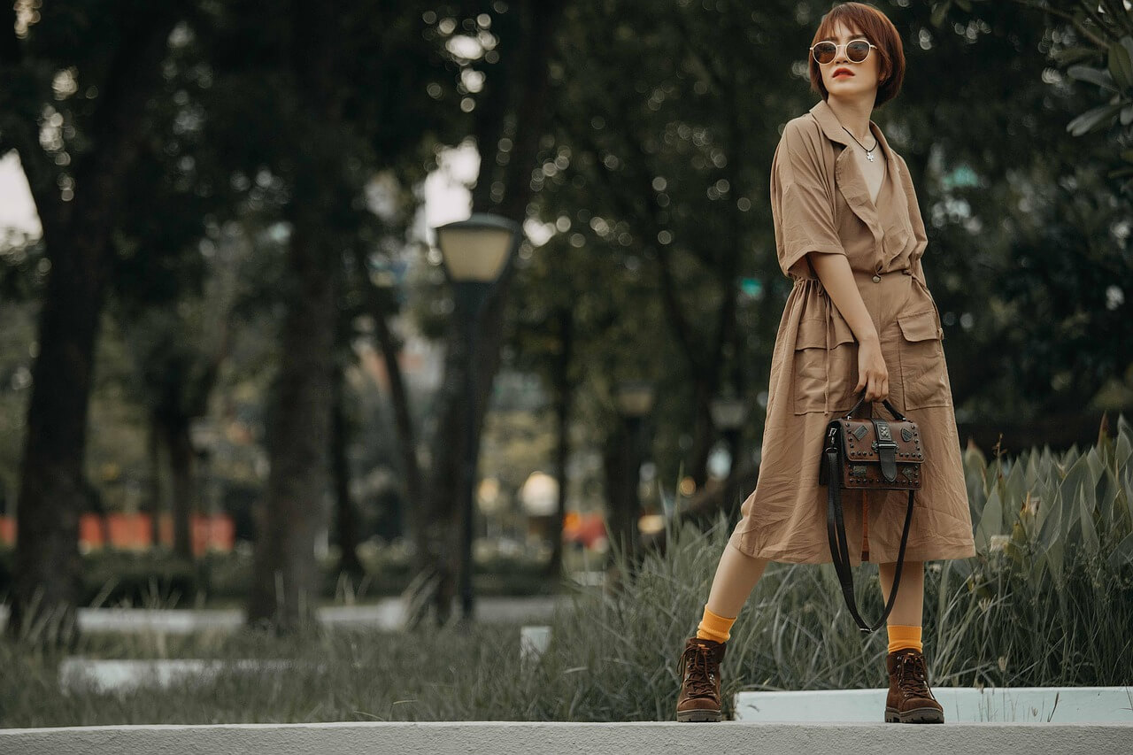 Elegant Women’s Designer Handbags – Up to 50% Off!